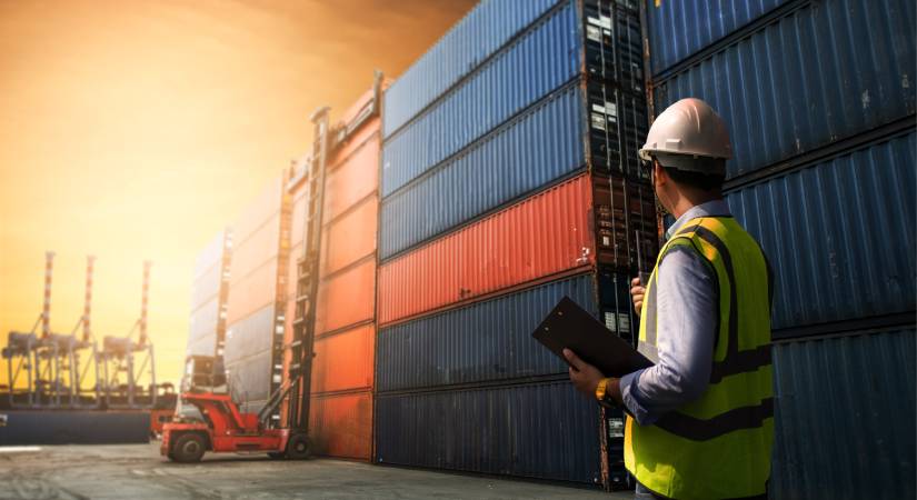 Gestión de operaciones de comercio exterior.